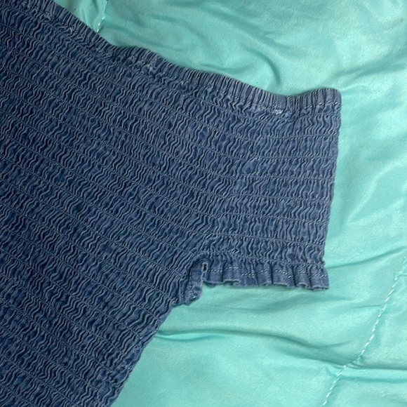 Size small never worn - Picture 3 of 3